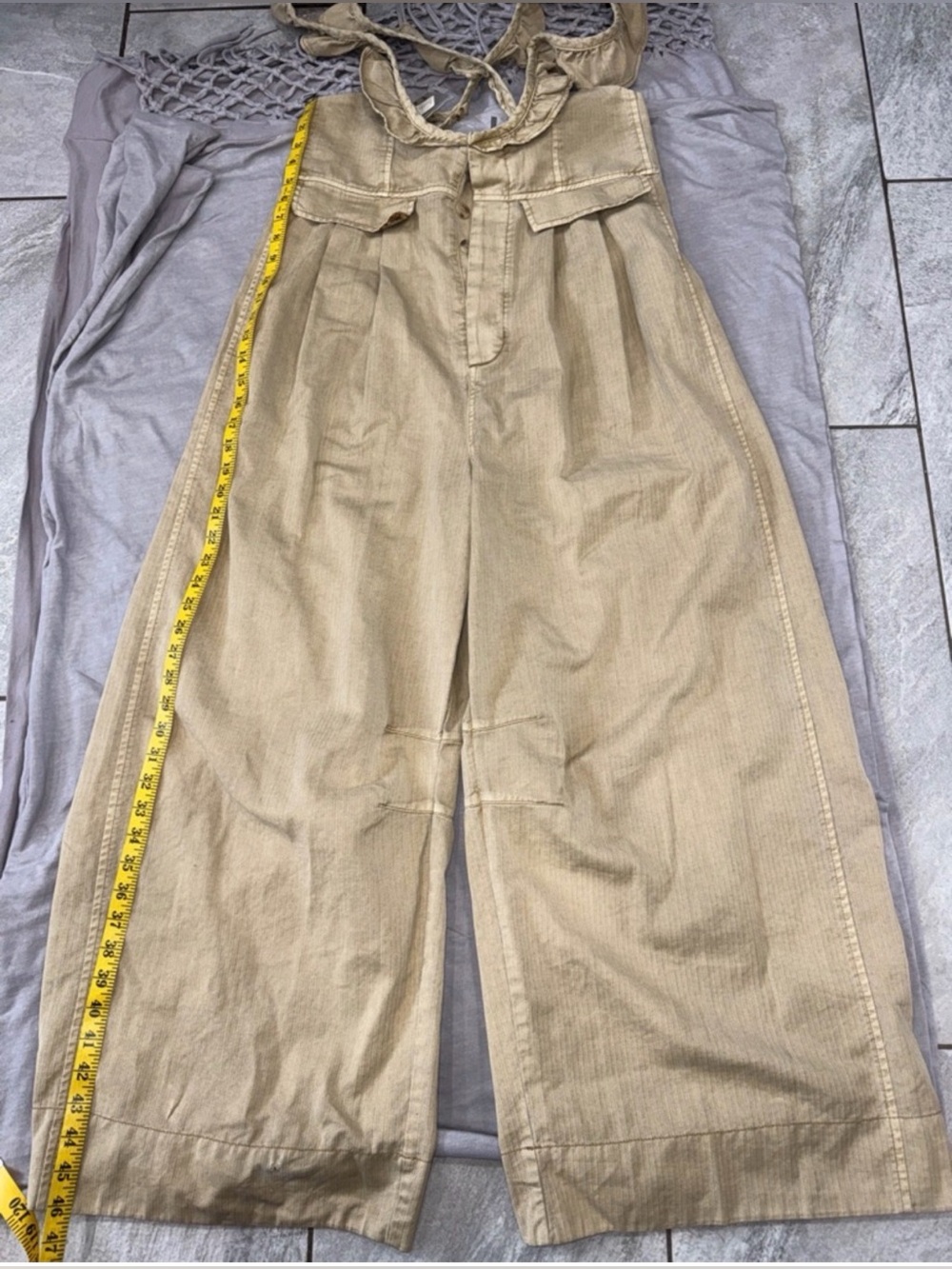Anthropologie - Wide Leg Overalls Jumpsuit - size 14 (tiny hole)